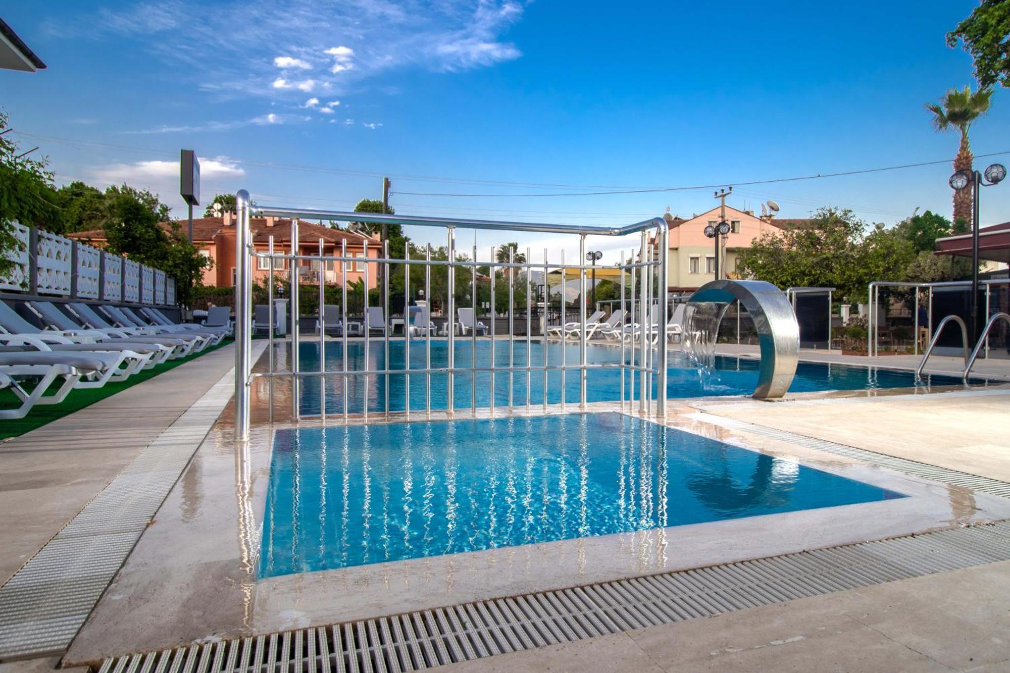 Sirin Baba Otel Fethiye Esterno foto
